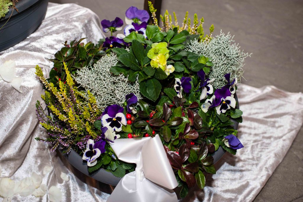 Grabschalen La Blümerie Gernsheim Trauerfloristik