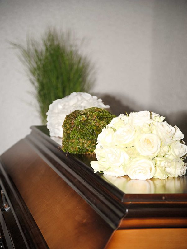 Sargschmuck La Blümerie Gernsheim Trauerfloristik